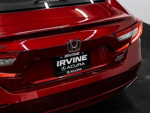 Used 2018 Honda Accord Touring image 15