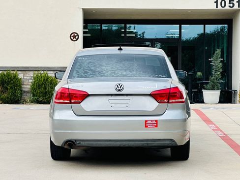 Used 2013 Volkswagen Passat 2.5 SE FWD image 9