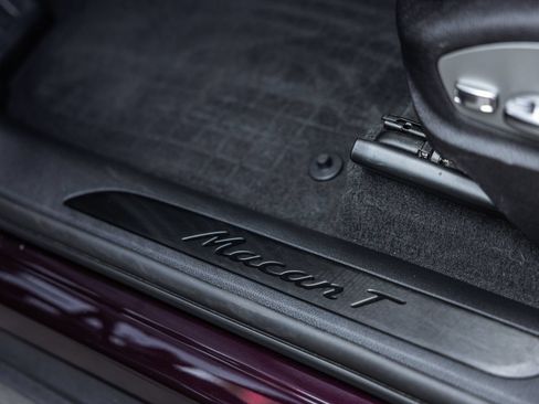 Certified 2026 Porsche Macan Turbo AWD/4WD image 19