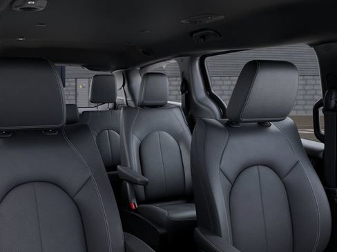 New 2027 Chrysler Pacifica Select FWD image 27