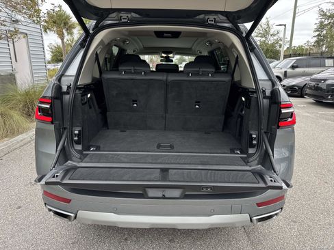 Used 2025 BMW X7 xDrive40i image 11