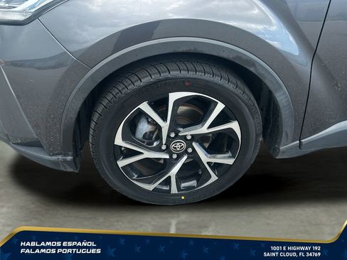 Used 2021 Toyota C-HR XLE FWD image 32