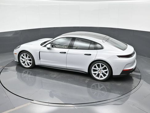 Certified 2025 Porsche Panamera RWD image 27