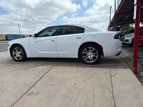 Used 2016 Dodge Charger SE w/ Power Sunroof Group AWD/4WD image 7