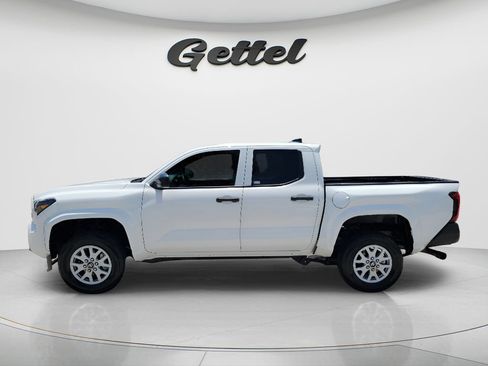 Used 2024 Toyota Tacoma SR AWD/4WD image 8
