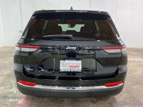 Used 2024 Jeep Grand Cherokee Limited 4xe AWD/4WD image 4