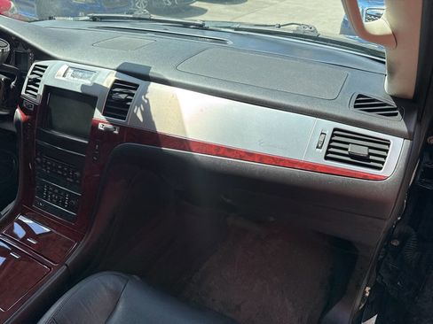 Used 2012 Cadillac Escalade Luxury image 20