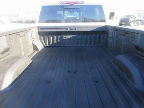 New 2026 GMC Sierra 3500 Denali Ultimate AWD/4WD image 6
