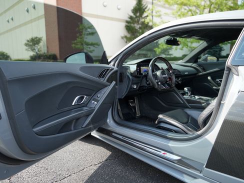 Used 2018 Audi R8 V10 plus AWD/4WD image 13