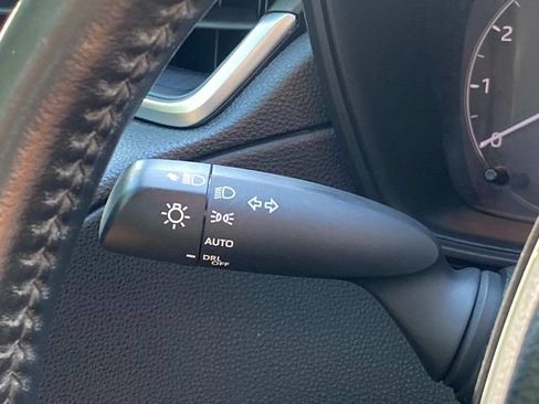 Used 2023 Toyota Corolla Cross AWD Hybrid image 21