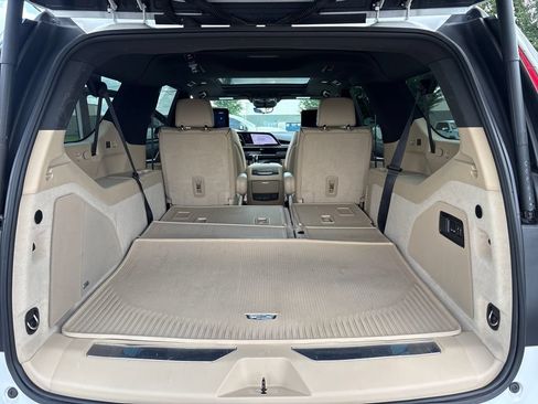 Certified 2021 Cadillac Escalade ESV Premium Luxury AWD/4WD image 58