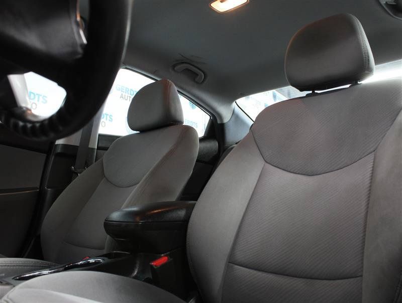Used 2013 Hyundai Elantra GLS FWD image 8