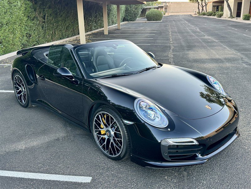 Used 2015 Porsche 911 Turbo S w/ High-end Infotainment Package AWD/4WD image 29