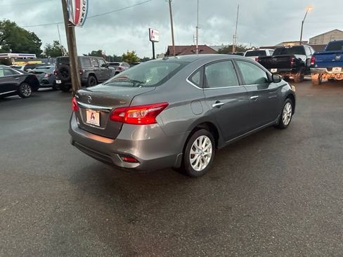 Used 2019 Nissan Sentra SV FWD image 3