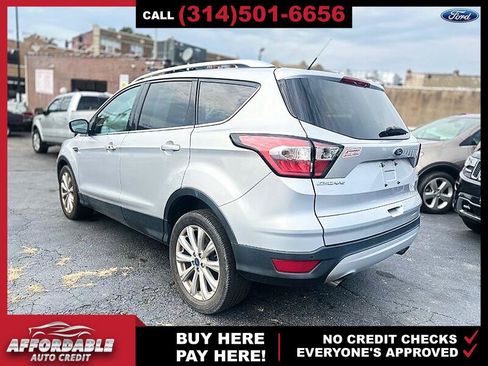 Used 2017 Ford Escape Titanium FWD image 3