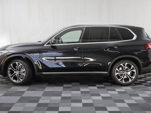Certified 2023 BMW X5 xDrive45e w/ Executive Package AWD/4WD image 4