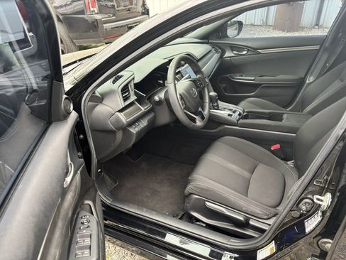 Used 2019 Honda Civic EX image 10