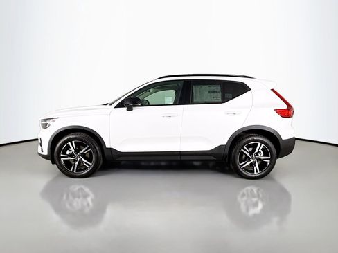 New 2026 Volvo XC40 B5 Core image 4