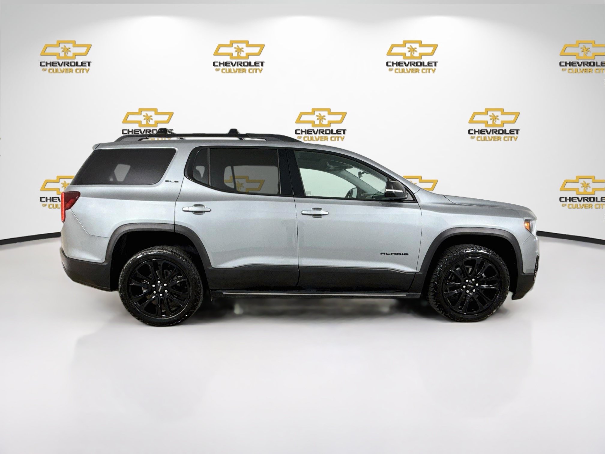 Used 2023 GMC Acadia SLE w/ Driver Convenience Package AWD/4WD image 9
