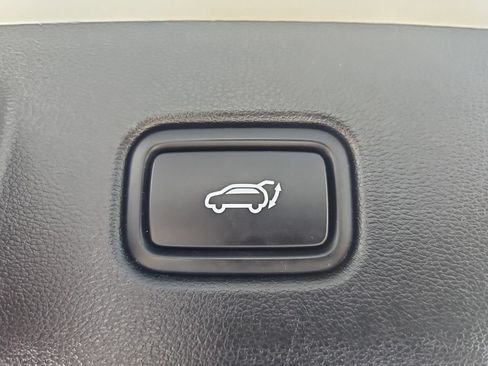Certified 2023 Hyundai Tucson Limited AWD/4WD image 40