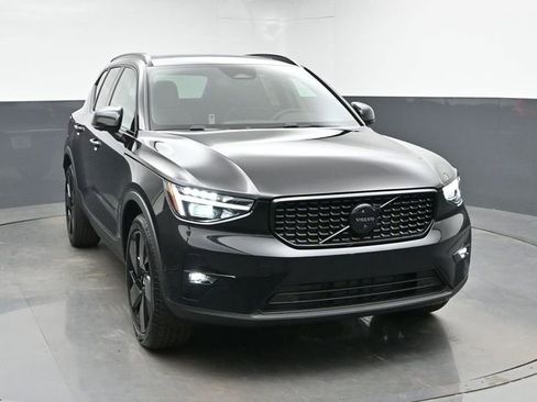 New 2026 Volvo XC40 B5 Ultra w/ Protection Package Premier AWD/4WD image 2