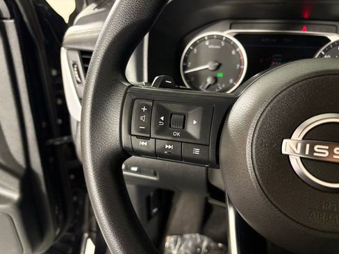 Used 2024 Nissan Rogue SV FWD image 20