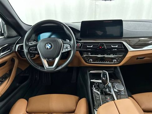 Used 2023 BMW 530i xDrive w/ Premium Package AWD/4WD image 25