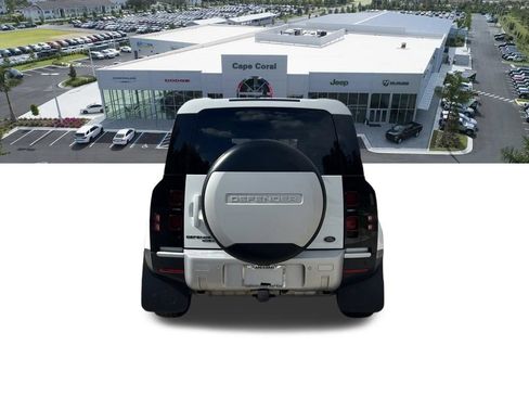 Used 2020 Land Rover Defender 110 SE AWD/4WD image 6