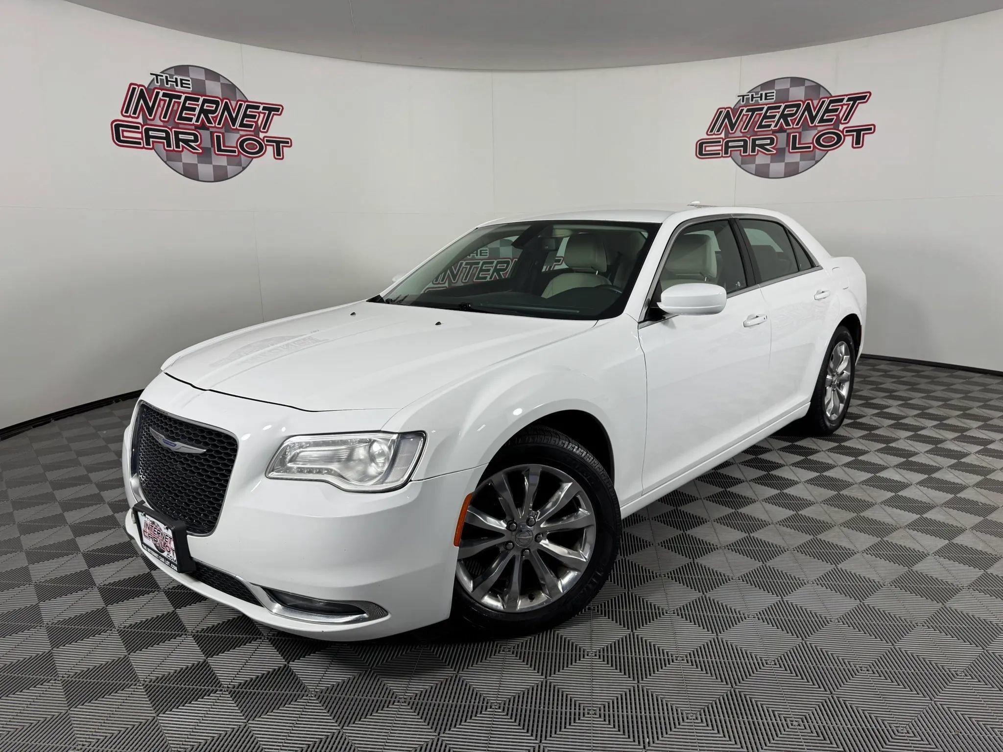 Used 2017 Chrysler 300 Limited w/ Driver Convenience Group AWD/4WD image 1