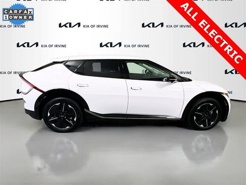 Certified 2025 Kia EV6 Wind image 9