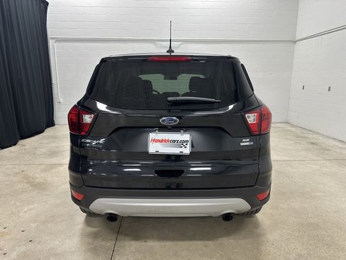 Used 2019 Ford Escape SE image 9