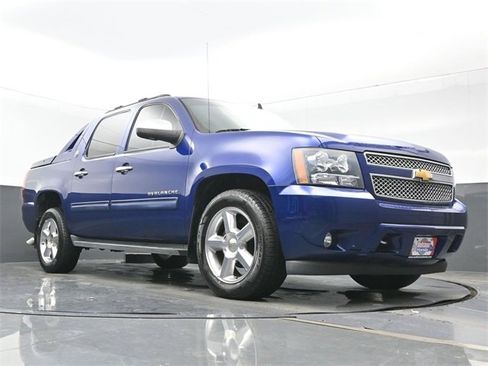 Used 2013 Chevrolet Avalanche LT w/ All-Star Edition image 27
