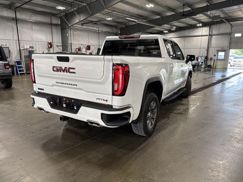 Used 2024 GMC Sierra 1500 AT4 w/ AT4 Premium Package AWD/4WD image 3