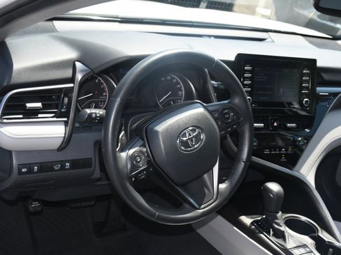 Certified 2024 Toyota Camry SE w/ Convenience Package image 9