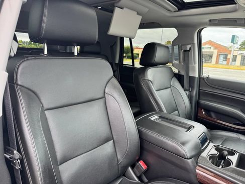 Used 2020 GMC Yukon SLT w/ Open Road Package AWD/4WD image 11