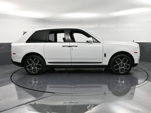 Certified 2021 Rolls-Royce Cullinan Black Badge image 9