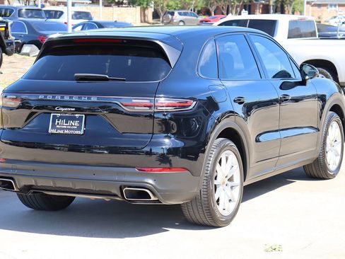 Used 2021 Porsche Cayenne image 9