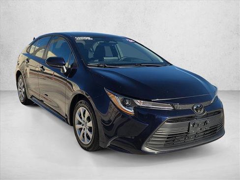 Used 2024 Toyota Corolla LE image 3