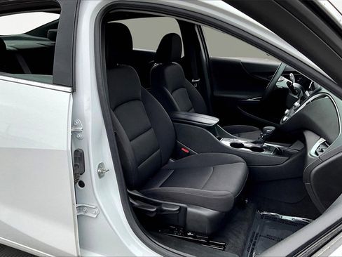 Used 2024 Chevrolet Malibu LT image 7