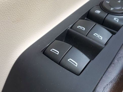 Used 2022 GMC Acadia Denali w/ Denali Ultimate Package image 35