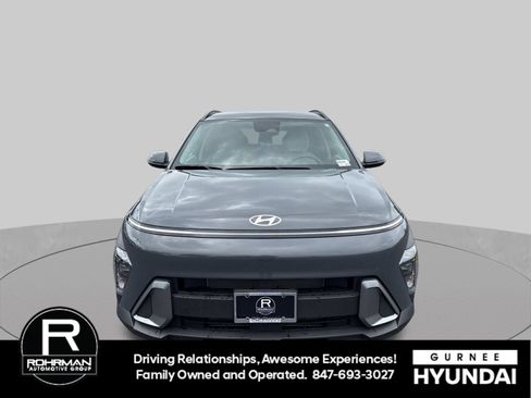 Used 2025 Hyundai Kona SEL AWD/4WD image 3