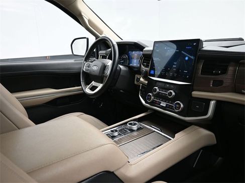 Used 2023 Ford Expedition Max Limited image 20