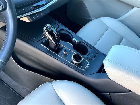 Used 2023 Cadillac XT4 Luxury w/ Cold Weather Package image 16