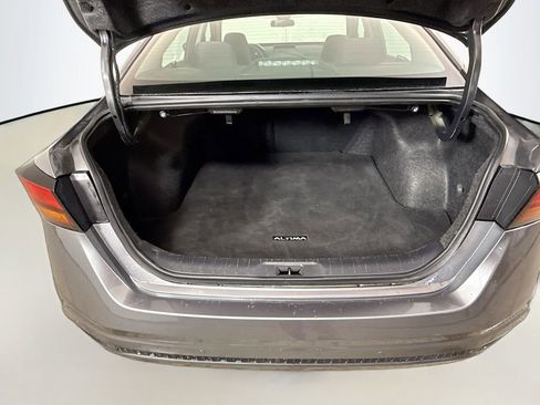 Used 2024 Nissan Altima 2.5 SV FWD image 23