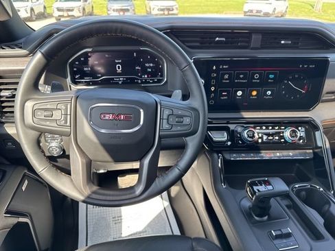 Used 2025 GMC Sierra 1500 AT4 w/ AT4 Premium Package AWD/4WD image 22