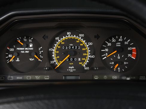 Used 1994 Mercedes-Benz E 500 Sedan image 6