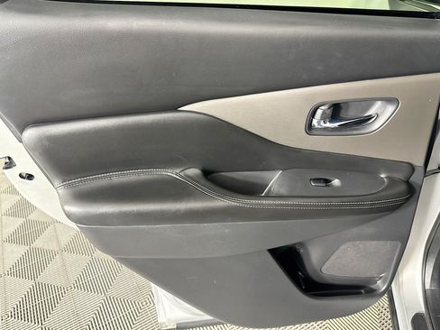 Used 2021 Nissan Murano S FWD image 24