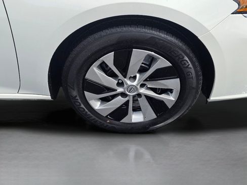 Used 2024 Nissan Altima 2.5 S FWD image 27