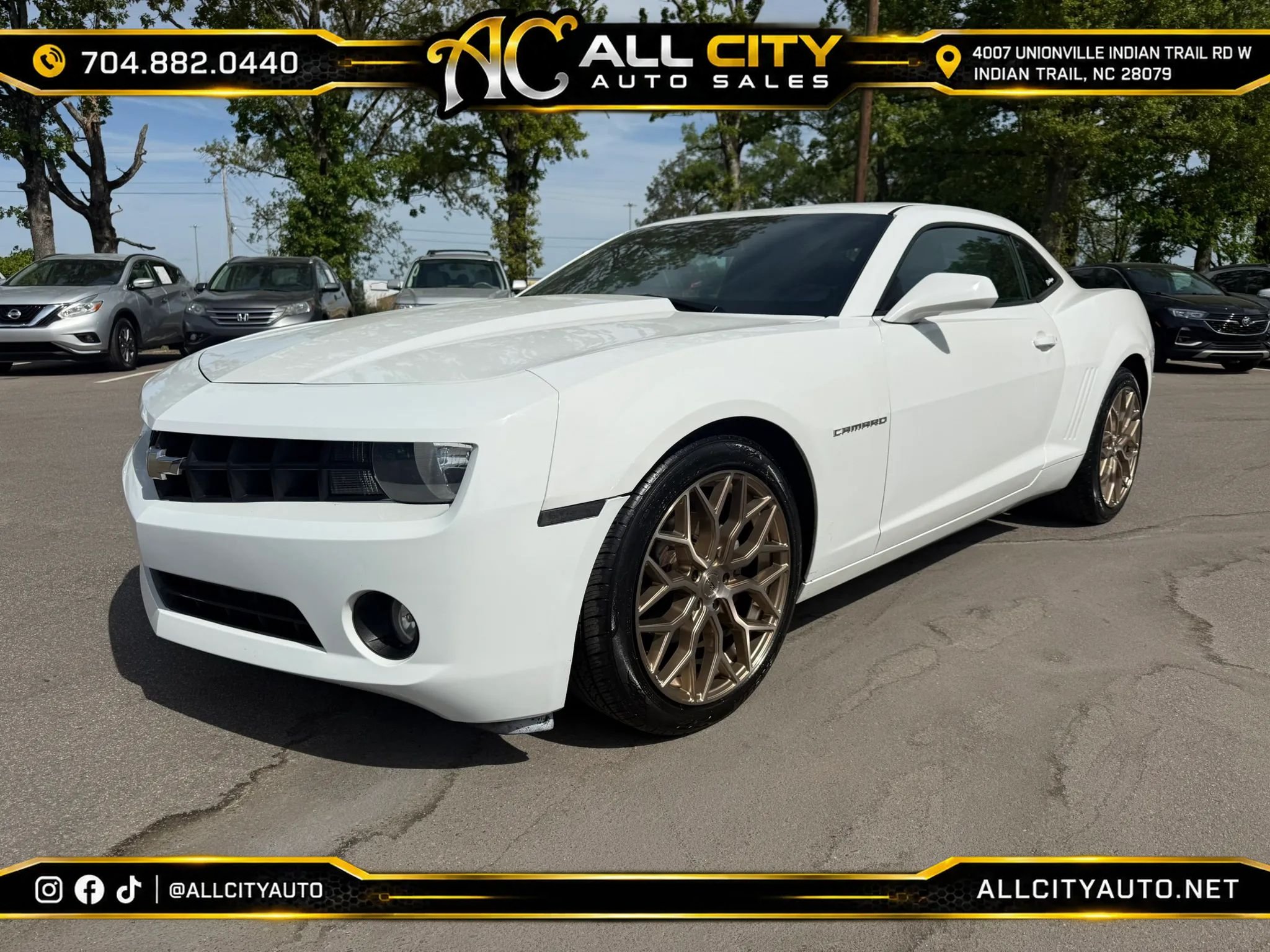 Used 2013 Chevrolet Camaro LT RWD image 3