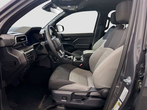 Used 2025 Toyota Tacoma TRD Off-Road image 13